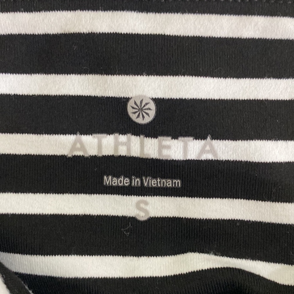 Athleta Stripes Chaturanga Capri leggings size small very gently used - Picture 7 of 10